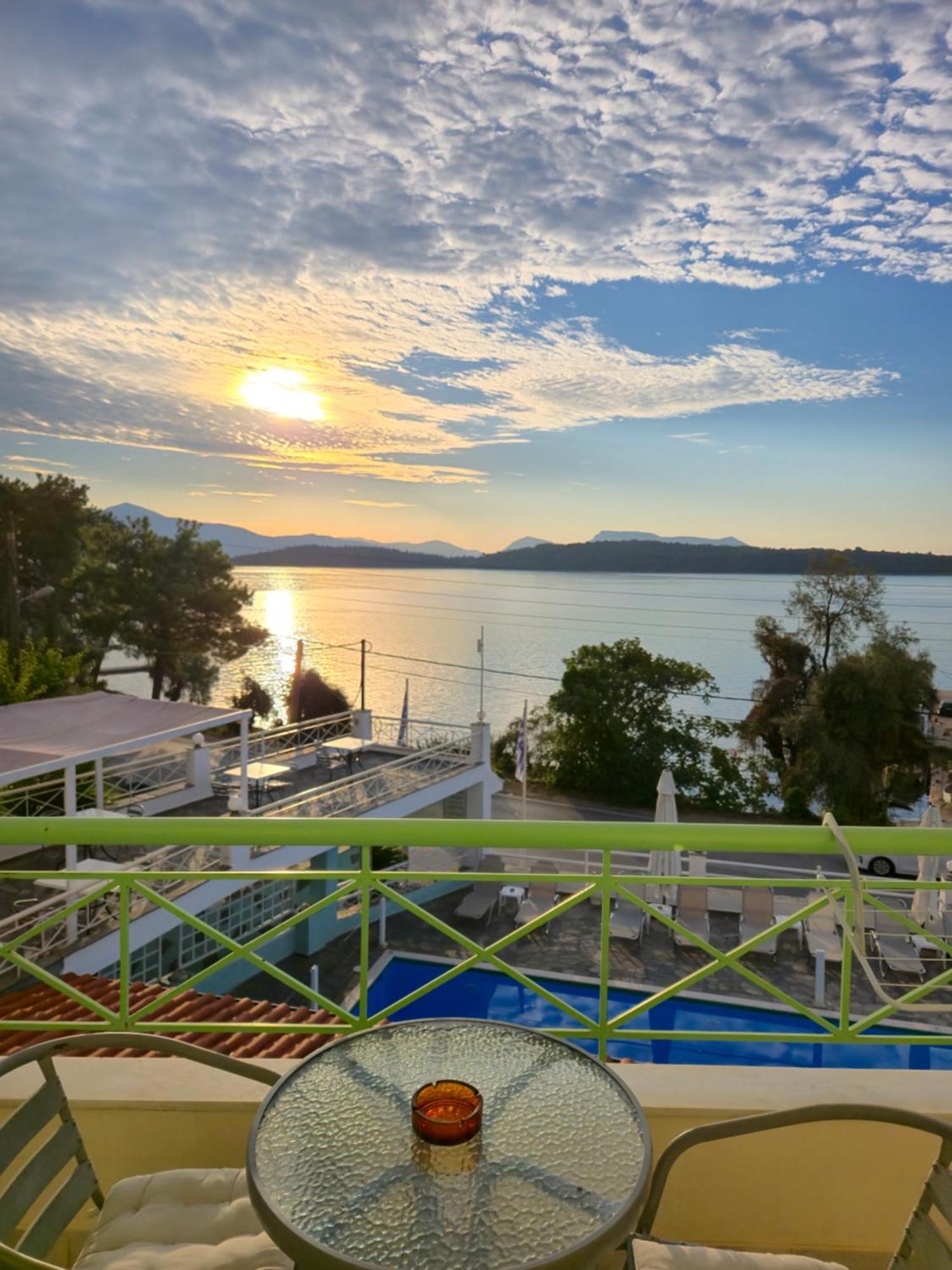 Tropicana Inn ニドリ エクステリア 写真
