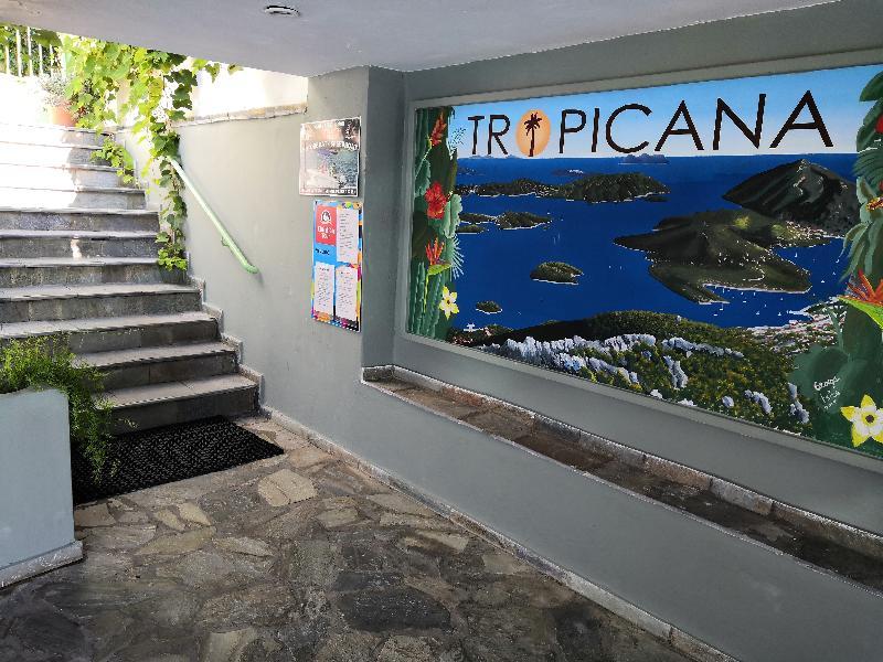 Tropicana Inn ニドリ エクステリア 写真
